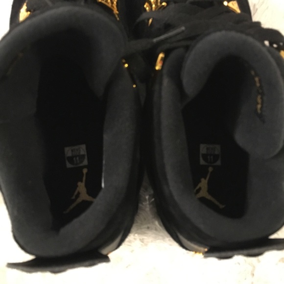 Nike Air Jordan 4 Retro 
Basketball Shoes/Sneakers - Picture 8 of 9